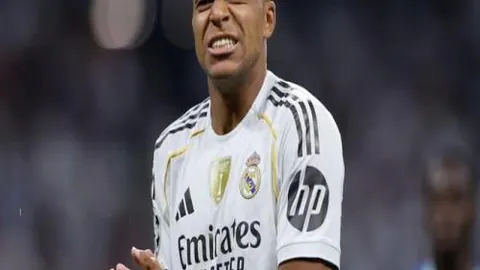 谷爱凌脚伤逆境夺冠，赛场彰显坚韧风采——九派新闻