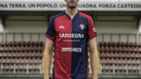 沙特教练幽默调侃伊万：竞技之心永恒，未来挑战强度升级